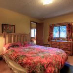 CrystalLakeResort_GuestRoom02_zps503a1901