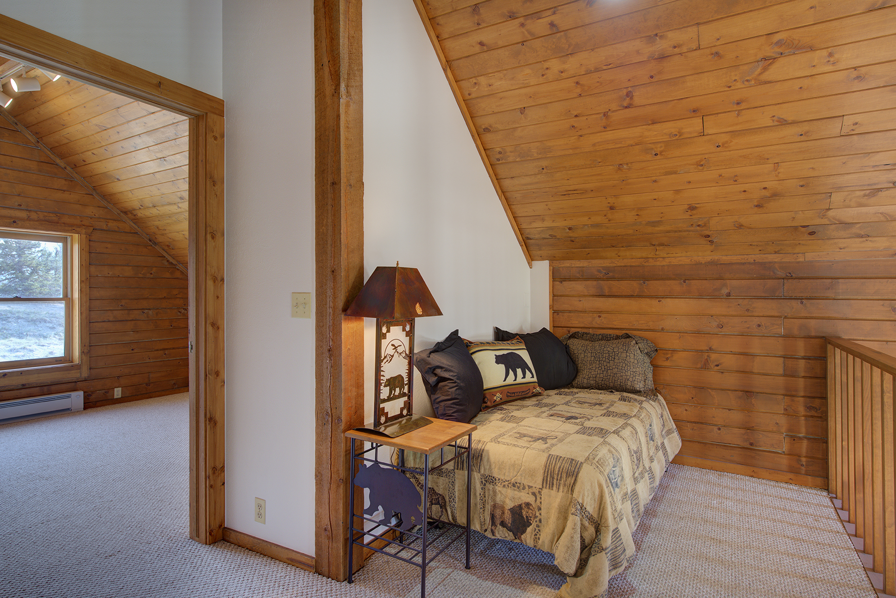 27_1 loft bedroom