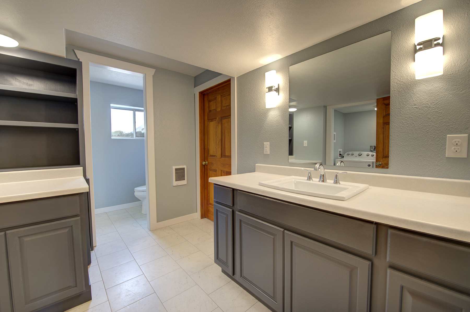 32_1 bathroom