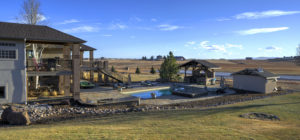 Outdoor Patio & Pool