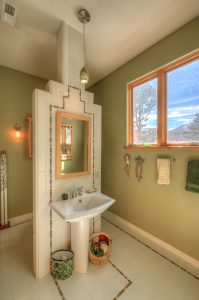 powder room pedestal sink