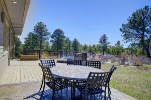 outdoor dining table