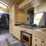 primary bath closet