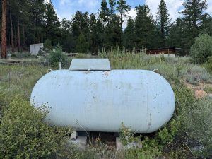 200 gallon propane tank
