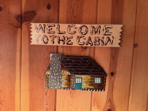 welcome to the cabin decoration
